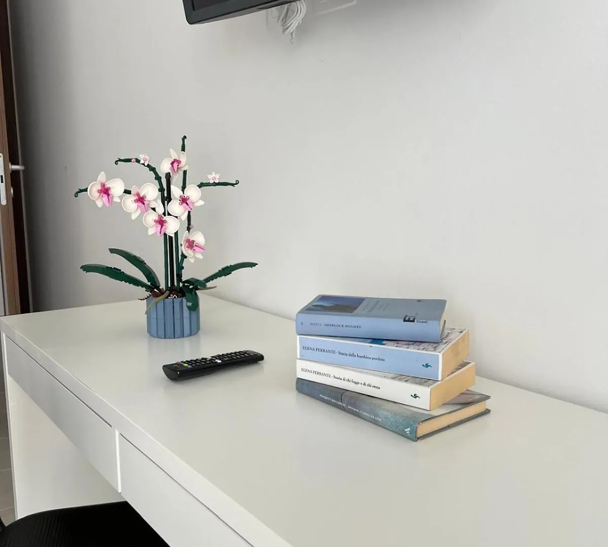 Health&Beach Apartment contacts